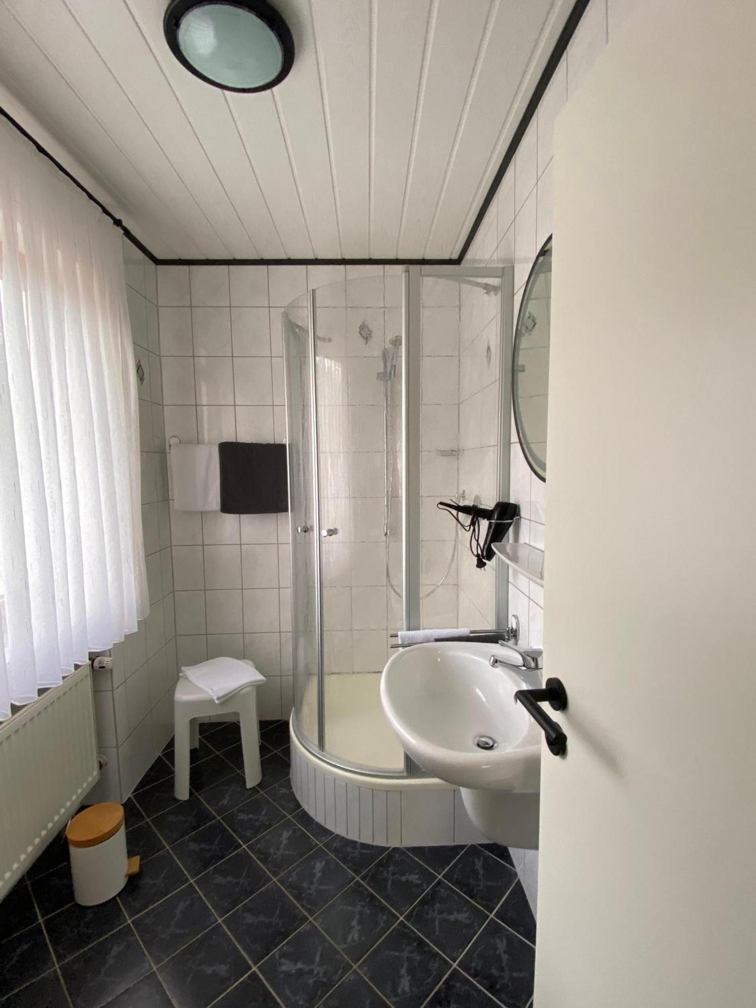Doppelzimmer mit Balkon